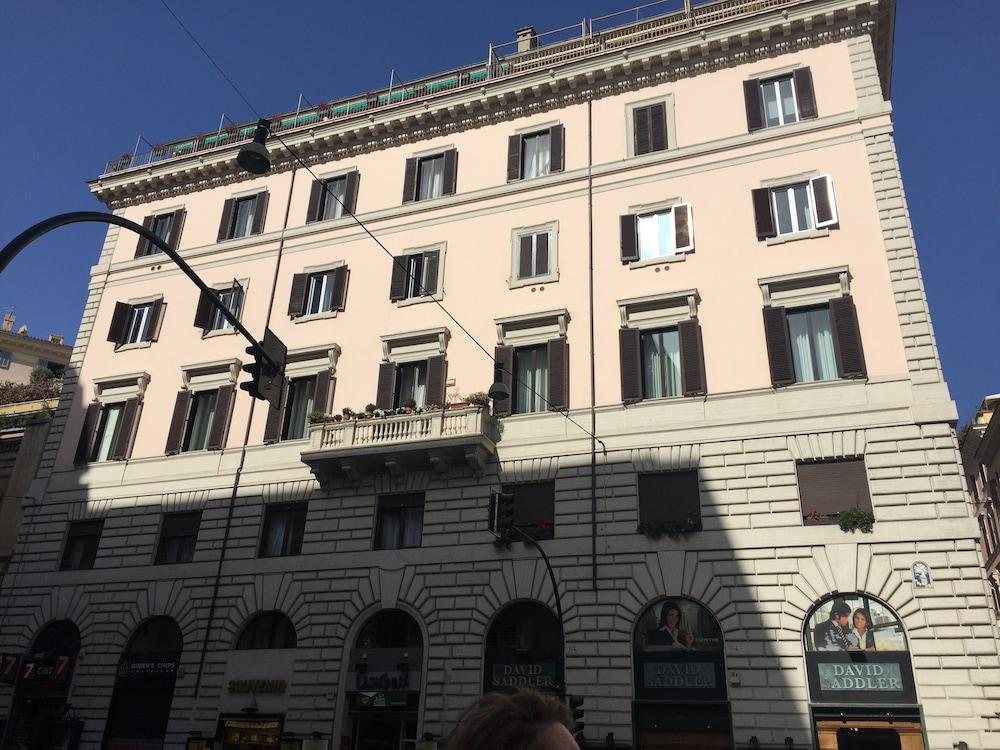 Via Della Consulta * Roma